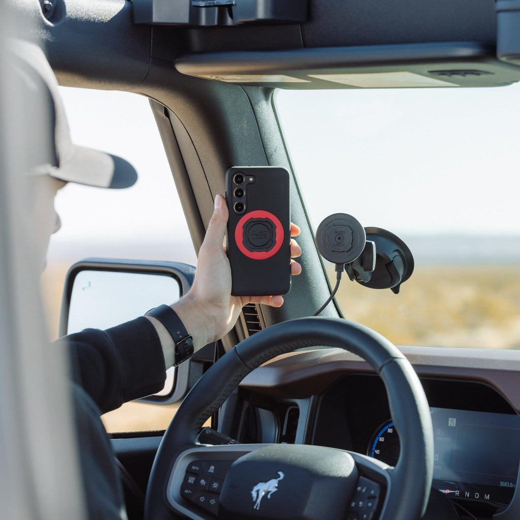 Heavy-Duty Magnetic Car Phone Mount With Charging