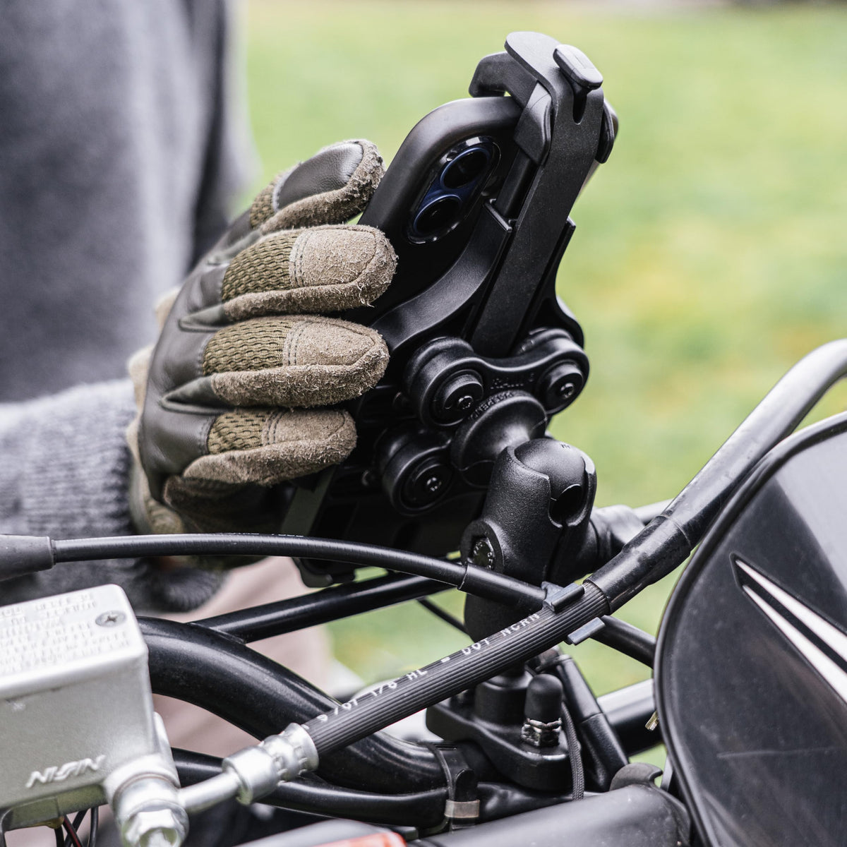 Quick-Grip Pro Car Phone Holder With Ball Mount